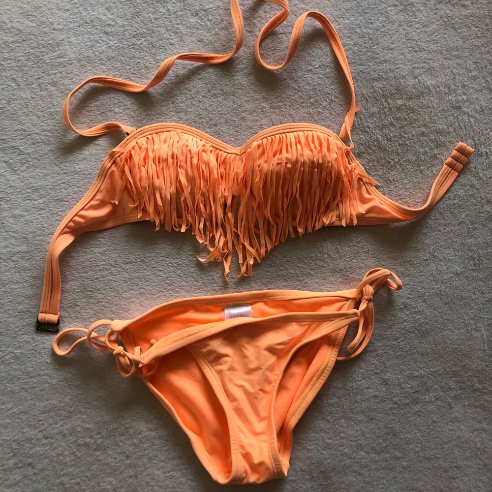 Bathing suit